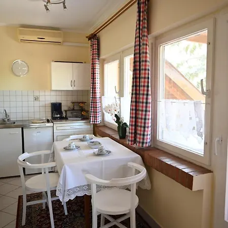 Apartment Ikervar *